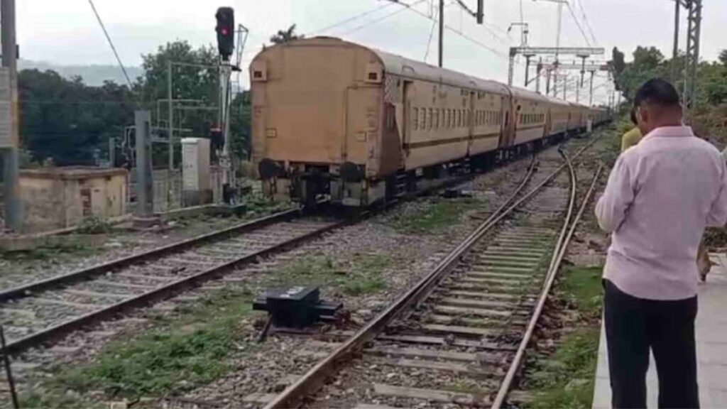 kotdwar train