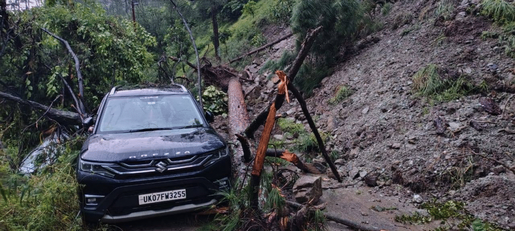 चमोली थाराली मे बादल फटने से तबाही