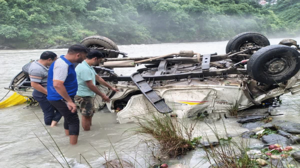 Tehri Pickup accident