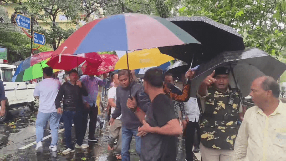 उत्तराखंड के नैनीताल जिले में जिला पंचायत अध्यक्ष और उपाध्यक्ष चुनाव , भाजपा जिलाध्यक्ष समेत 11 पर केस, हाईकोर्ट में होगी सुनवाई..