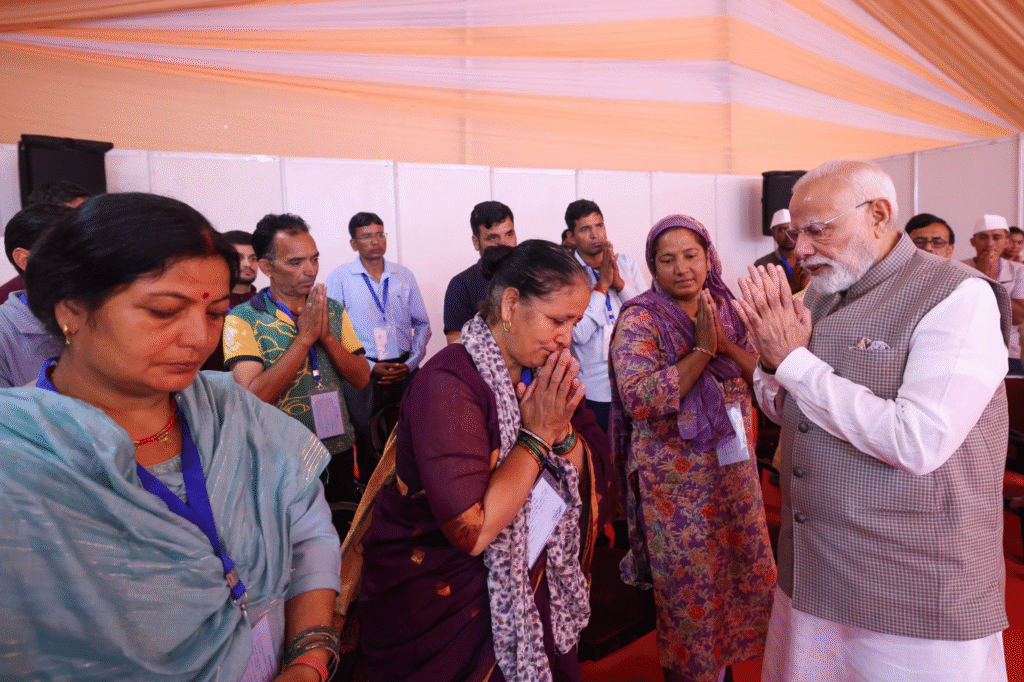 Pm Modi Apda Pidits In Uttarakhand